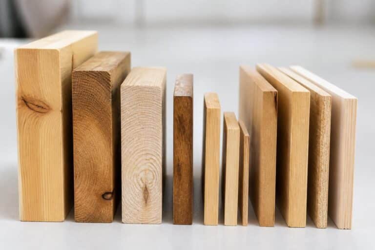 découvrez comment choisir les sections de bois adaptées pour construire une cloison intérieure solide et durable, avec des conseils pratiques pour un résultat optimal.